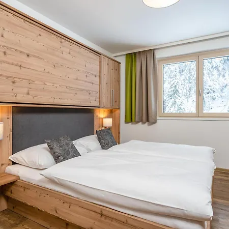 In Near Lift 샬레 *